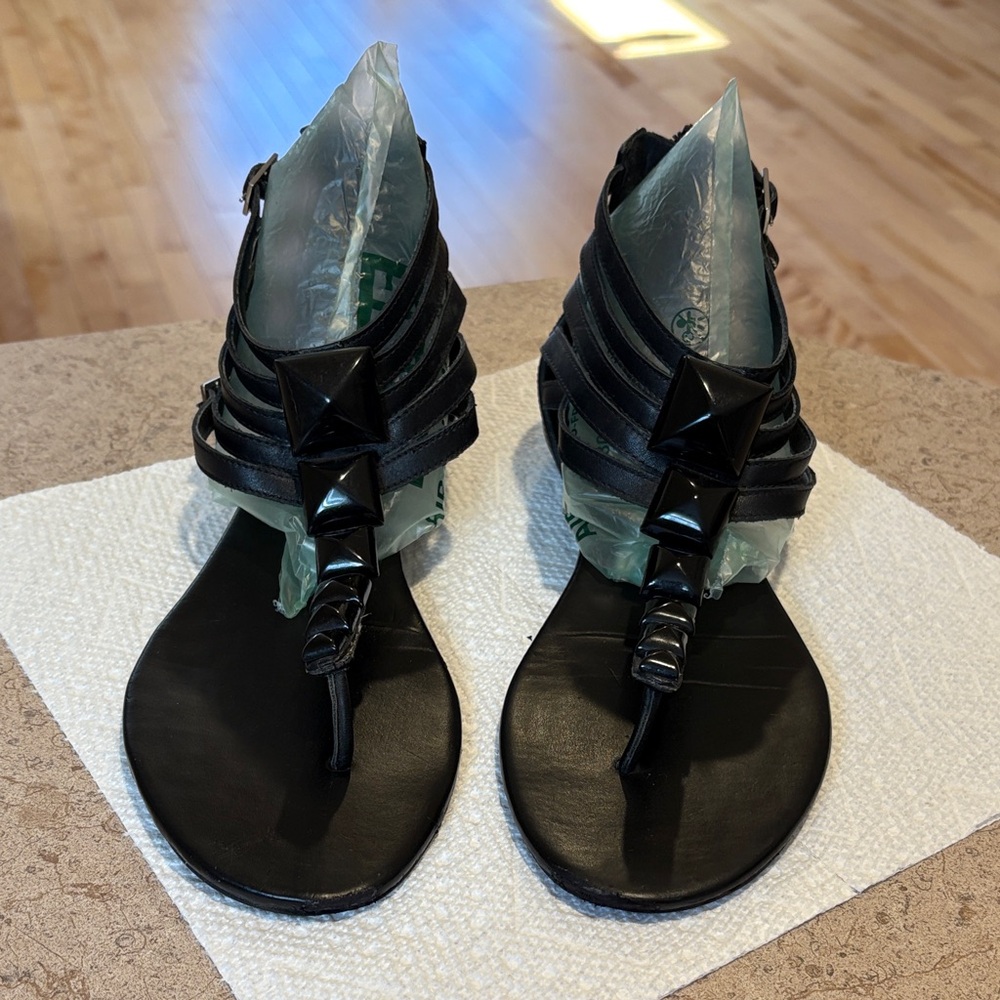 Jessica Simpson Black Gladiator Sandals